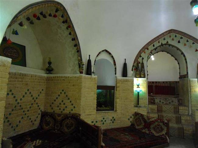 سفره خانه یان یان خرمدره