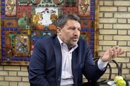 حضرتی: با نمایندگانی که مراقب هستند گربه شاخ‌شان نزند، نمی‌توان مجلس اثرگذار داشت