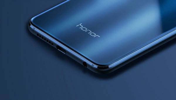 موبایل Honor 7X با نمایشگر 5.93 اینچی و دوربین دوگانه بزودی معرفی می شود