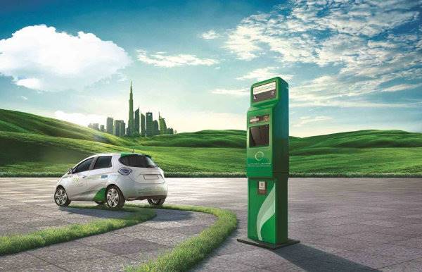 عوارض و پارکینگ رایگان؛ راهکار امارات برای ترویج خودروهای پاک
