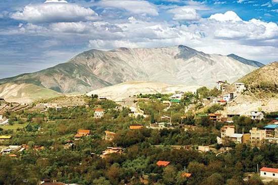 گردشگر ی در فصل هزار رنگ