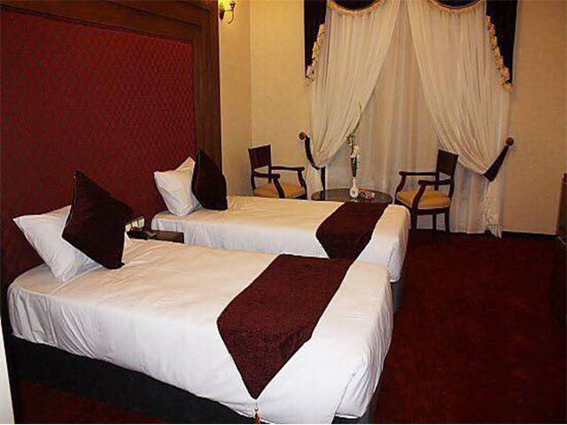 هتل آپادانا تخت جمشید شیراز
