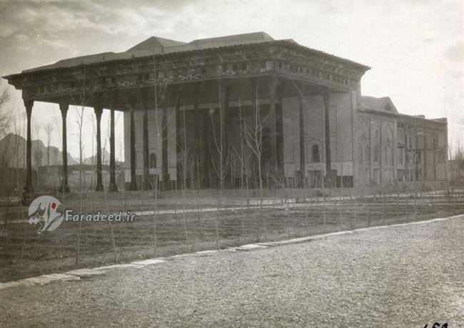 نمایی از عمارت چهلستون اصفهان