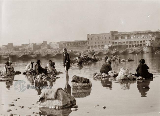 زنان در حال شستشوی لباس در آب دجله