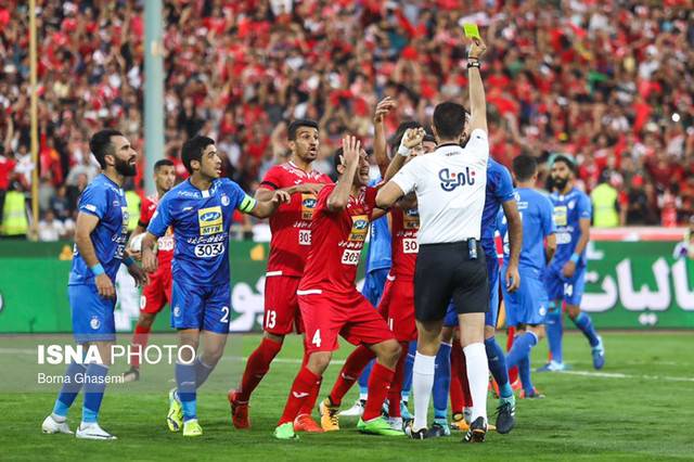 ابراهیمی: قبول ندارم برد حق پرسپولیس بود/ داور نتوانست بازی را کنترل کند