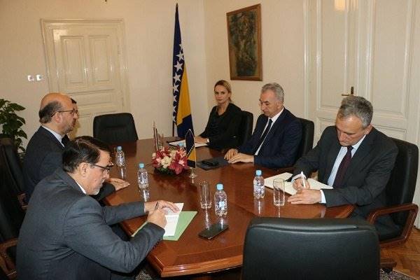 همکاری های تجاری و اقتصادی میان ایران بوسنی باید افزایش یابد