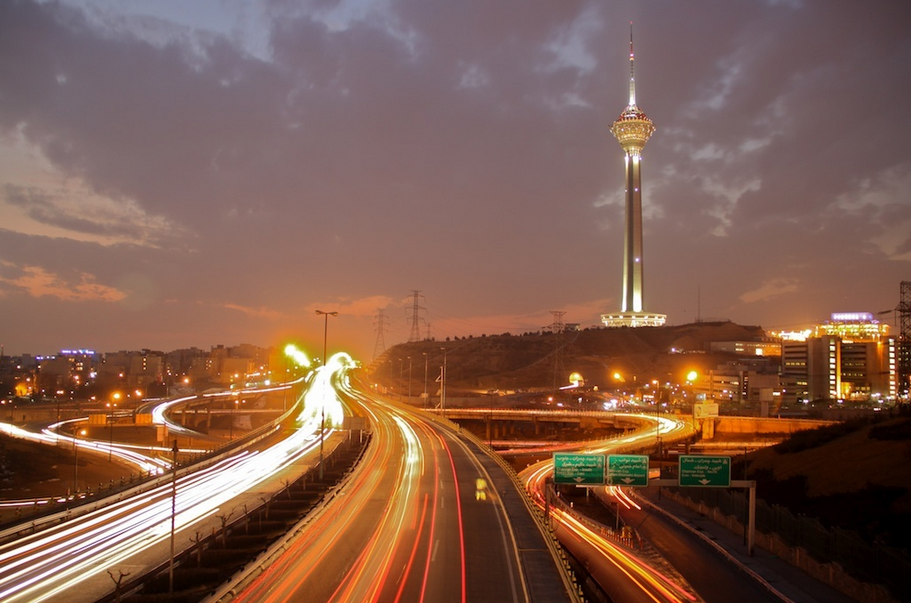 برج میلاد ؛ نمادی زیبا از شهری مدرن !