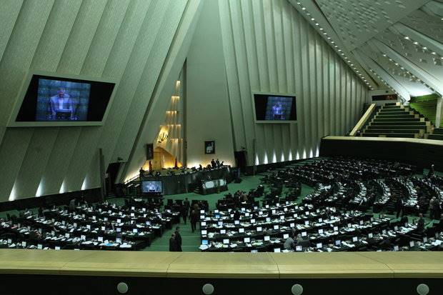 ایران نباید هیچ تعهدی دیگری را در قبال اروپا و آمریکا بپذیرد