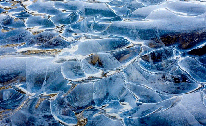 تصاویر مهیج از موج های یخ زده