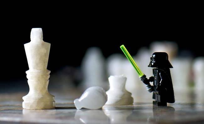 darth-vader-vs-chess-pieces