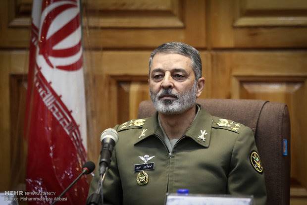 فرمانده کل ارتش نابودی گروهک تروریستی تکفیری داعش را تبریک گفت