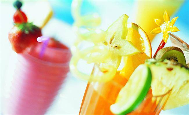 summer-tropical-drinks