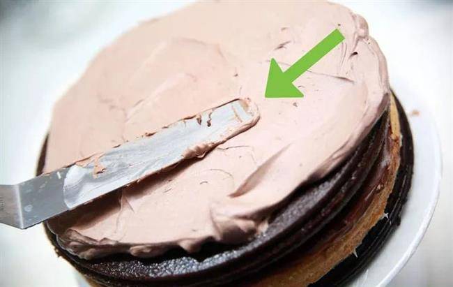 aid2766933-728px-Make-a-Triple-Chocolate-Cake-Step (1)