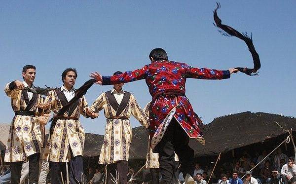 پوشاک سنتی مردان لرستان