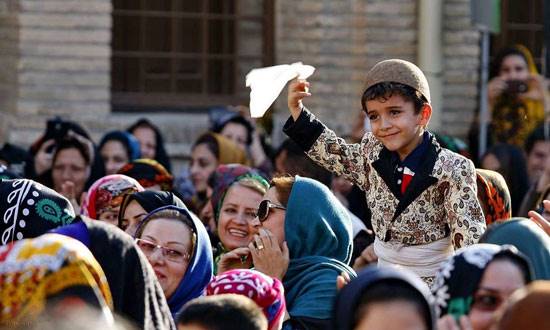 لباس سنتی لرستان پوشاک زنان 