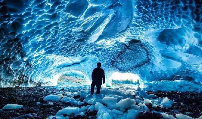 غار Ice Grotto – سوییس