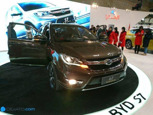 تلفیق تکنولوژی و کیفیت؛ BYD  S7 در نمایشگاه خودرو تهران رونمایی شد