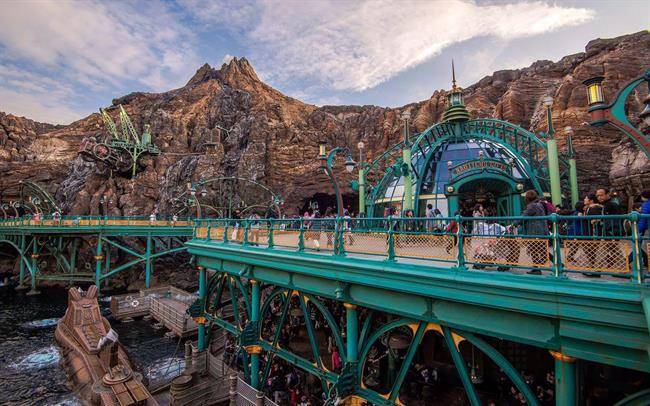 پارک دیزنی سی توکیو Tokyo DisneySea