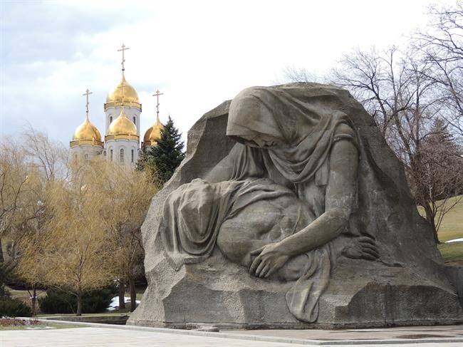 کلیسای تمام مقدسات All Saints Church