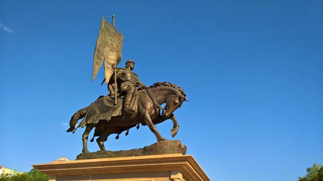 تندیس زاسیکین Zasyekin Monument