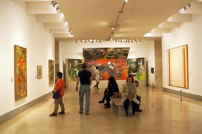 فضای داخلی موزه هنر های زیبای تیسن بورنمیسا Museo Thyssen-Bornemisza