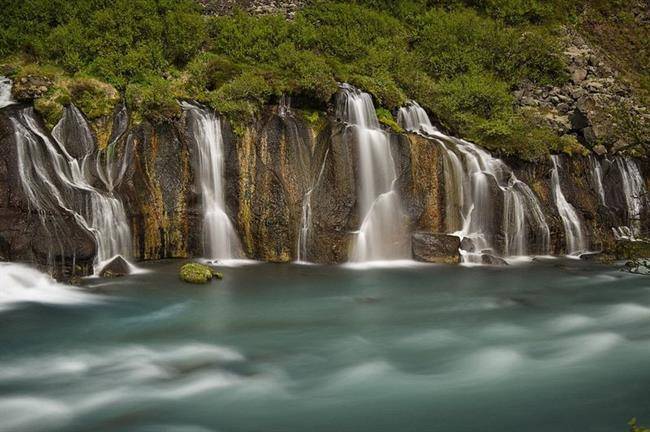 آبشار hraunfossar 