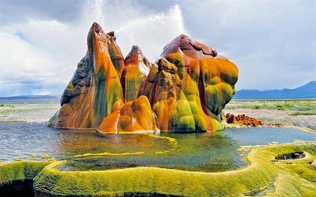 آبفشان پرواز (Fly Geyser)