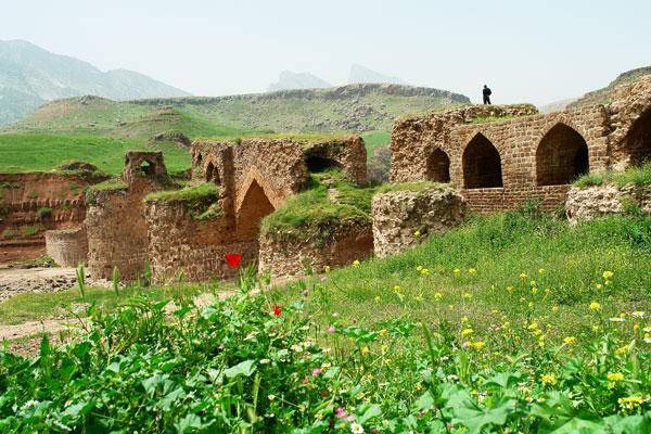 آشنایی با قلعه ارمو