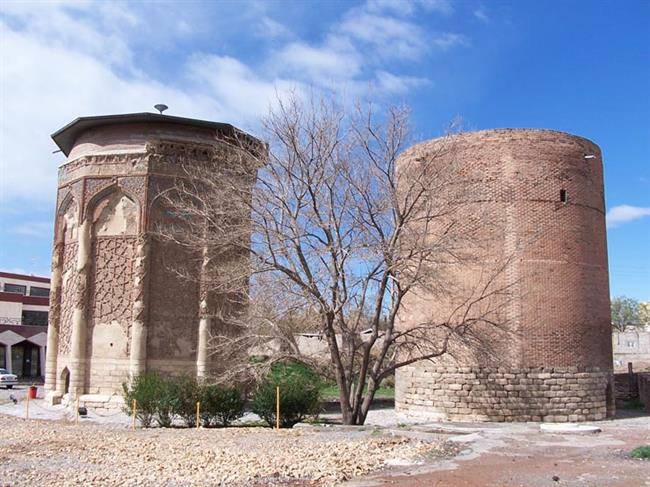 تزیینات برج مدور مراغه