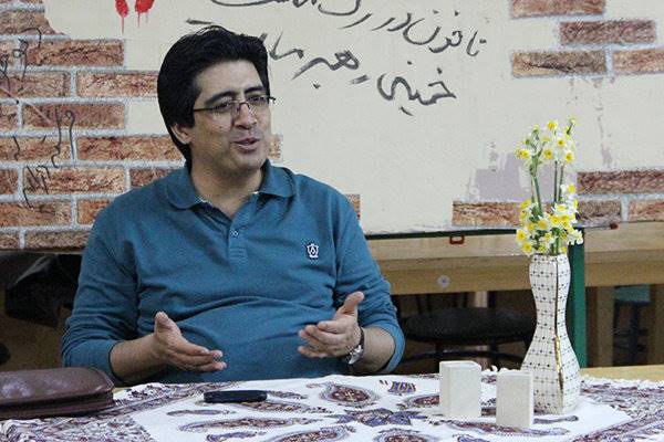 نویسنده‌«‌ جزیره بی‌تربیت‌ها» به خوزستان می‌رود