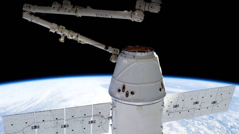 کاهش هزینه‌ی سفر به فضا؛ SpaceX تاریخ‌ساز می‌شود