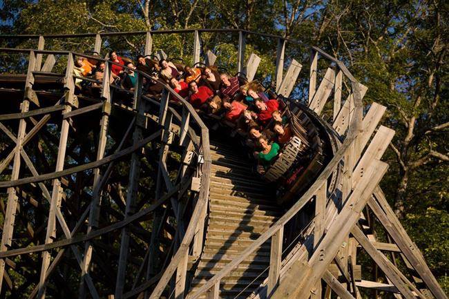 18-dollywood-thunderhead-roller-coaster