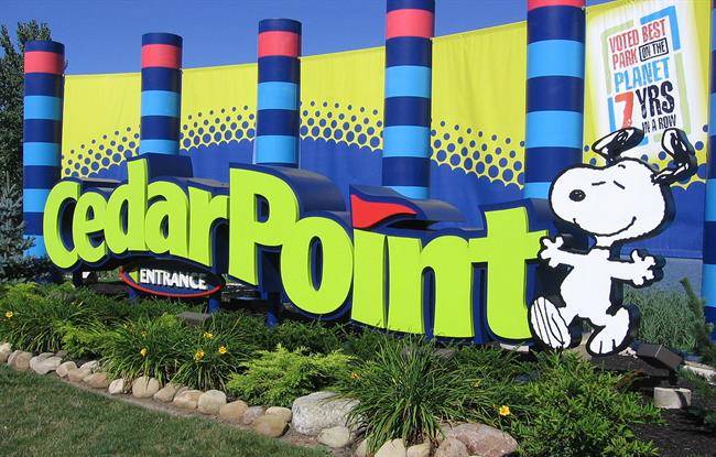 23-1280px-cedar_point-entrance