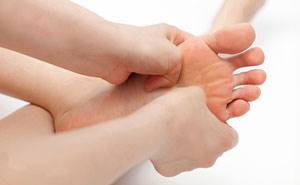 علل اصلی گرفتگی عضلات انگشتان پا