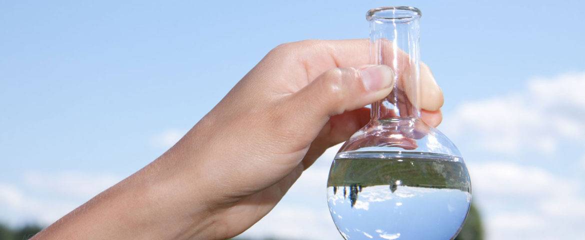 تهیه آب آشامیدنی از آب غیرقابل شرب در سفر