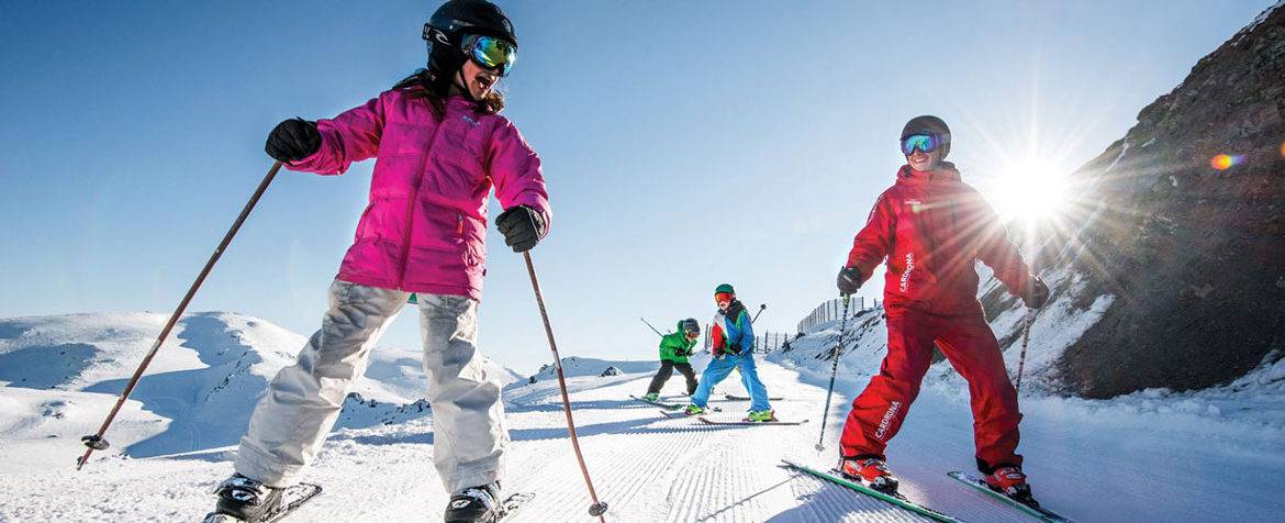 فوت‌وفن اسکی و اسنوبورد در تعطیلات برفی برای آماتورها و تازه‌کارها