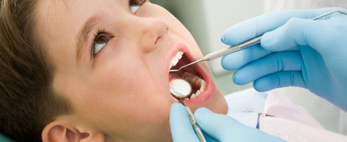 7 اشتباه رایج والدین در مورد دندان‌های فرزندشان