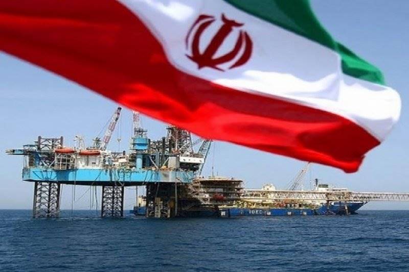 معاون وزیر نفت: آرزوی قطع تولید نفت بر دل دشمنان می ماند