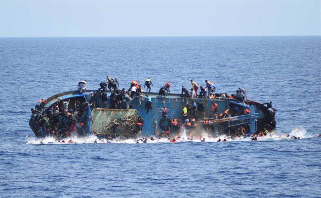 واژگونی یک قایق با 251 سرنشین در آبب‌های فیلیپین
