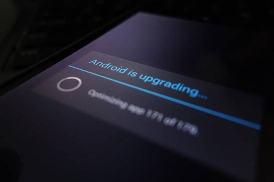 اندروید گوشی را به روز رسانی کنیم یا نه؟