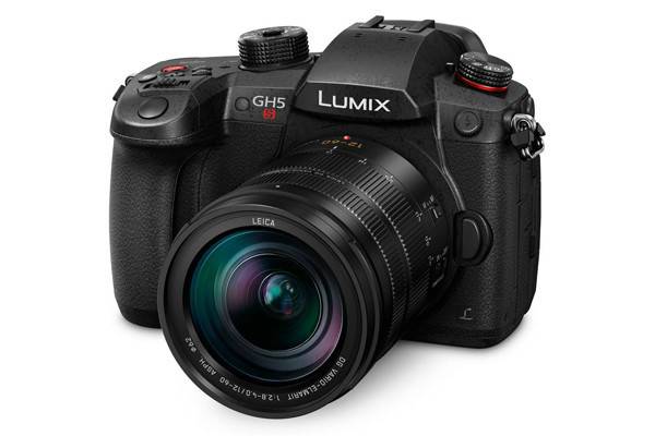 لومیکس GH5S معرفی شد؛ بهترین دوربین پاناسونیک برای فیلمبرداری در نور کم