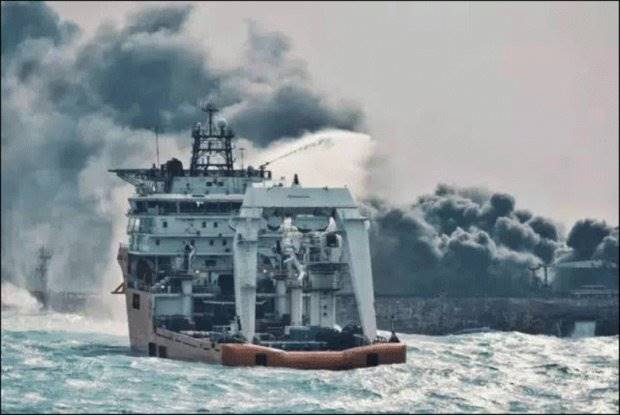 وزارت دفاع جان باختن شهادت گونه کارکنان نفتکش سانچی را تسلیت گفت