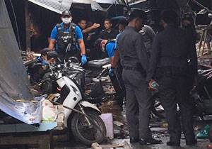 منفجر شدن یک بمب در بازار تایلند 3 نفر را به کشتن داد