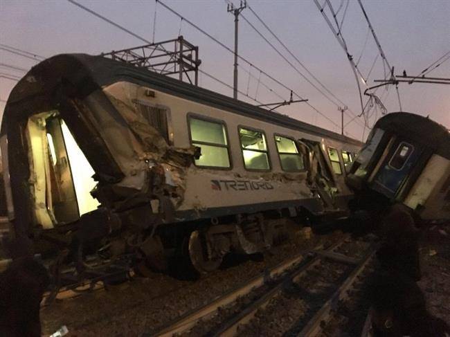 خروج قطار از ریل در میلان/یک نفر کشته وبیش از 50 نفر مصدوم شدند+تصاویر