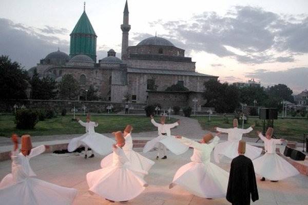 دعوت از هنرمندان ایران برای شرکت در مراسم آیینی قونیه 2018