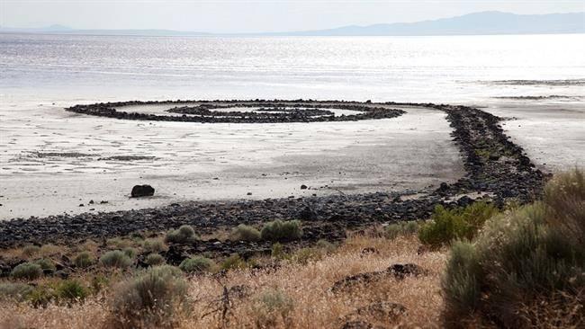 اسکله حلزونی Spiral Jetty در یوتا