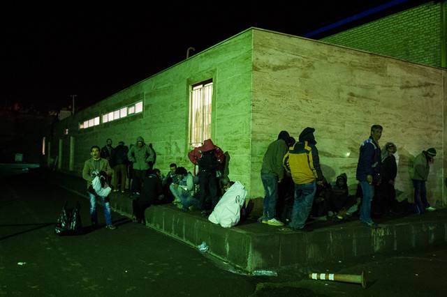 اسکان 3000 بی‌خانمان در 18 گرمخانه در شب یخ‌زده تهران