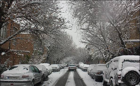 راه‌ها و معابر شهر فردیس همچنان با مشکل تردد مواجه هست /لزوم کمک رسانی شهرداری کرج