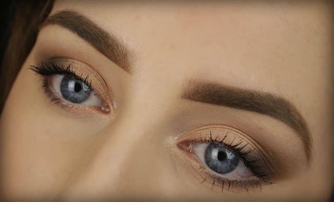 7 گام ساده برای زیباتر کردن آرایش چشم
