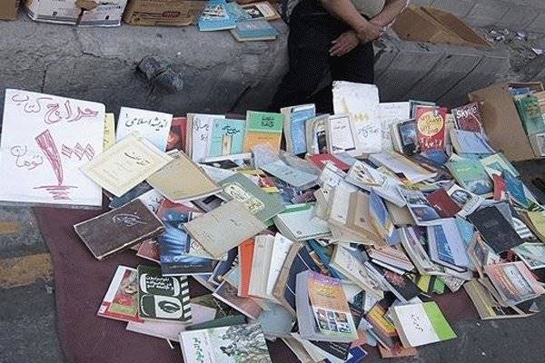 ورود اتحادیه ناشران به موضوع عرضه کتاب با تخفیف‌های غیرمتعارف
